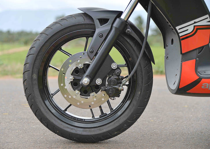 220mm Bybre disc brake is strong and thankfully not too sharp. The 10-spoke alloy wheels look properly sharp.